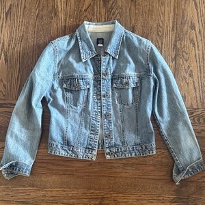 Vintage late 90’s Gap Light Wash Denim Jacket - Blue